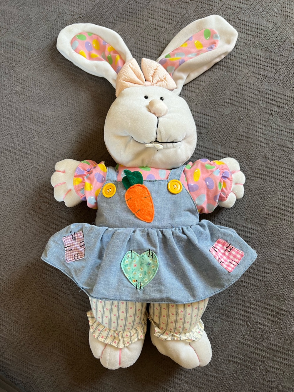 Vintage Y2K Easter Bunny